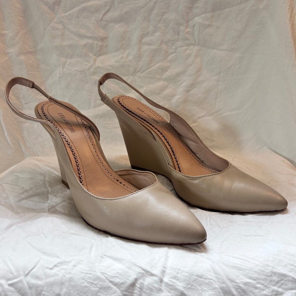 Pour La Victoire Maira Biege Leather Wedges